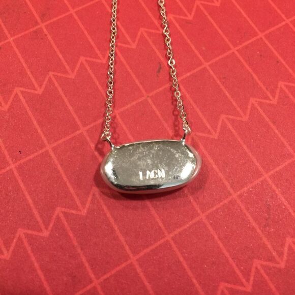 Healing Stone Semi Precious White Quartz - Picture 4 of 6